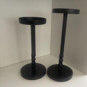 BROYHILL TWISTED METAL  PILLAR CANDLE HOLDER SET